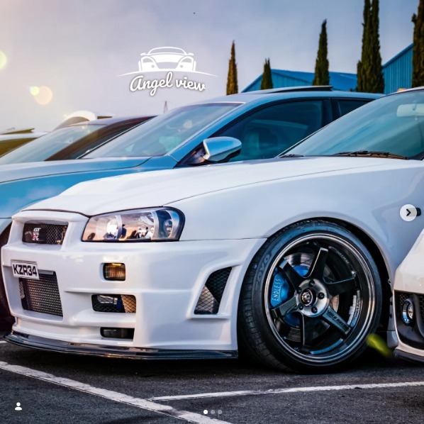 White Nissan GT-R R34